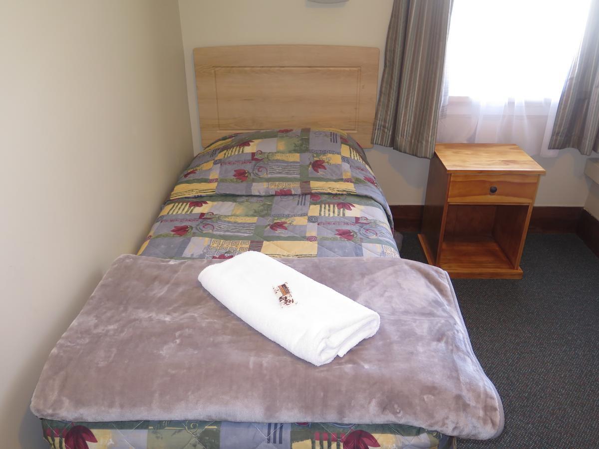 Mossburn Railway Hotel Room photo
